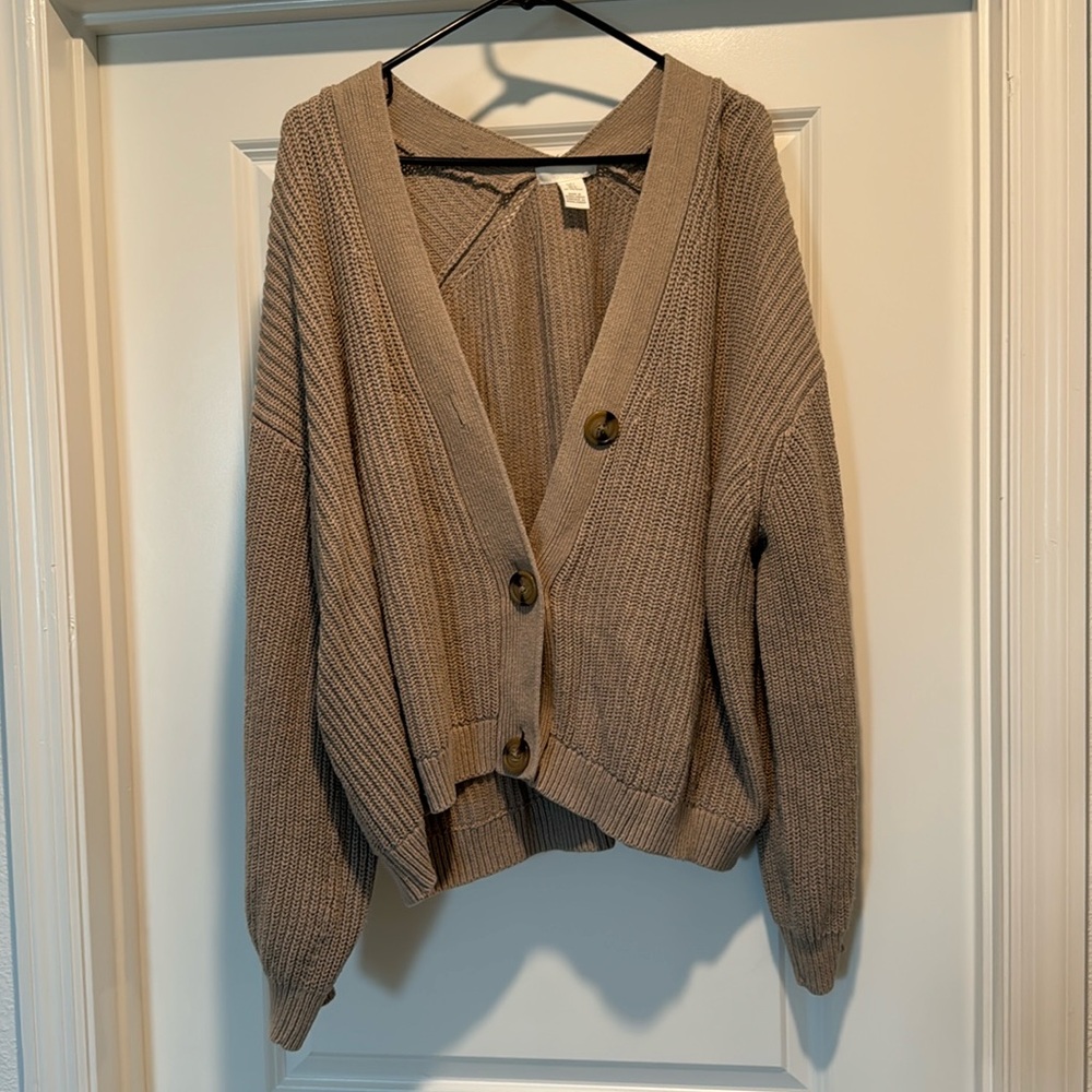 H&M tan cardigan